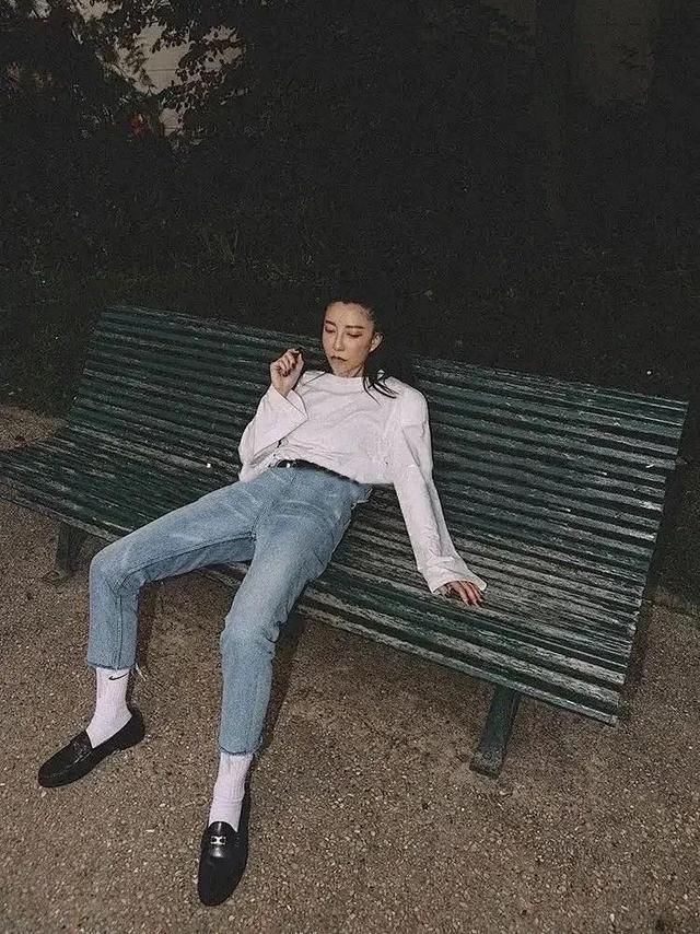  [时髦]没想到袜子也能穿得这么时髦！