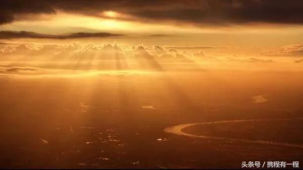 为什么坐飞机一定要选靠窗的位置?这10个理由空姐绝不会告诉你!