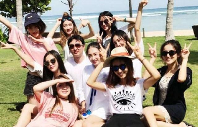 王思聪否认玩游戏欠5万,当事人凌晨晒铁证,王思聪回应亮了