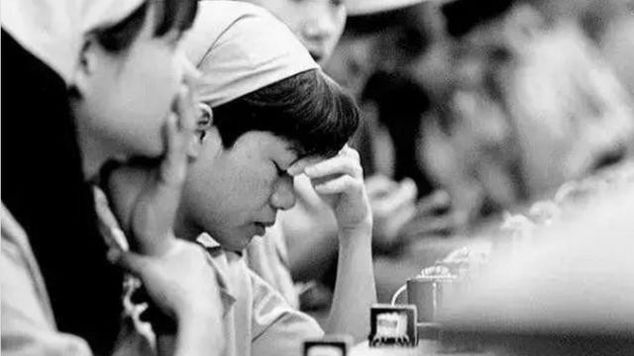  「漂亮」老照片直击90年代南下打工潮: 发财者寥寥无几, 图8发廊