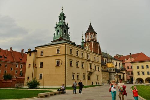 最喜欢请客的国家：吃饭人一般不能为单数，风景美丽吸引游客前往