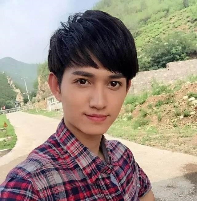 马可■他意外把弟弟带进娱乐圈,弟弟红遍全国,而他却无人识