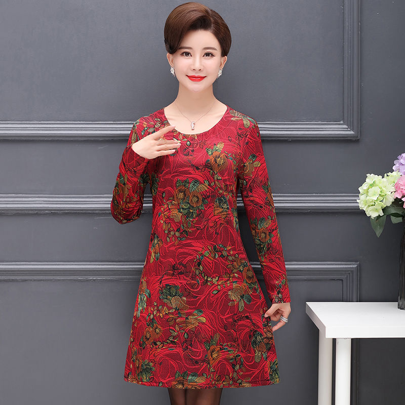 回眸一笑百媚生!穿对旗袍，妈妈都像阔太太，女儿也能穿