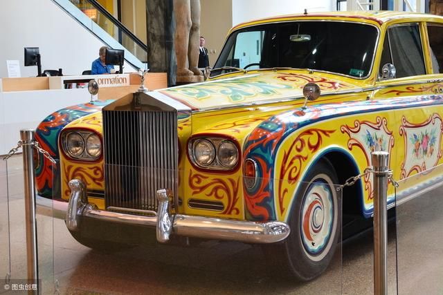 面积比上海还小，建国35年成亚洲最富有国家，却是滴酒不沾的国度