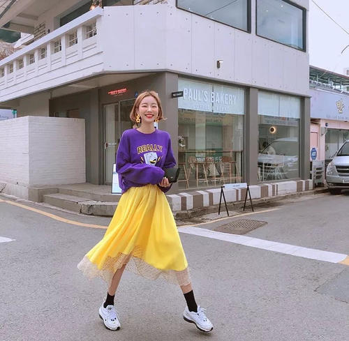 短发韩国小姐姐告诉你：穿衣搭配原来要掌握这些技巧