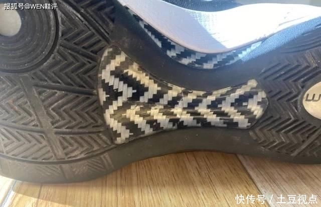 工程网布:8年前曾经见证“林疯狂”的实战神鞋!放到如今它会是年度最佳