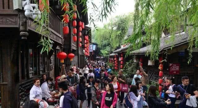 成都也出现“坑人”景区?接连曝出负面声音,游客的评价却很中肯