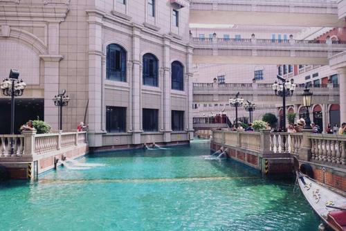 周到晨报：昨天起，可以搭乘高铁去美食之都——香港觅食啦！周到