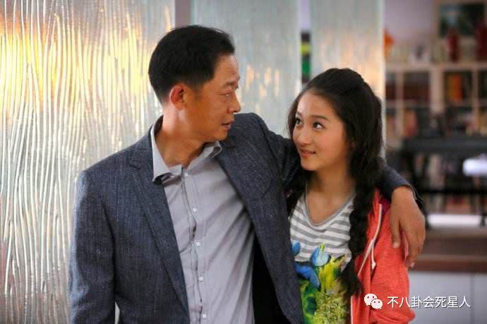 接棒关晓彤演张嘉译女儿,她有可能成为新一代