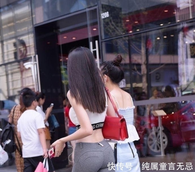 夸张|街拍:毫不夸张地说,这才是百里挑一的真女神!
