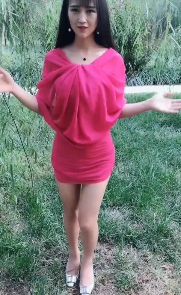 一块布包裹作连衣裙，小姐姐完全不用买衣服!