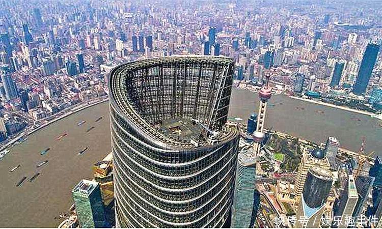  [设计师]中国耗资148亿建第一高楼，刮风摆动幅度达一米？设计师