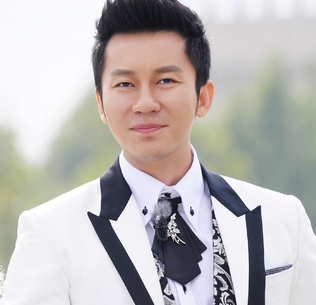  『从节目中看』怕得罪人？被问最讨厌的三位女演员是谁，李晨回答显“求生欲”