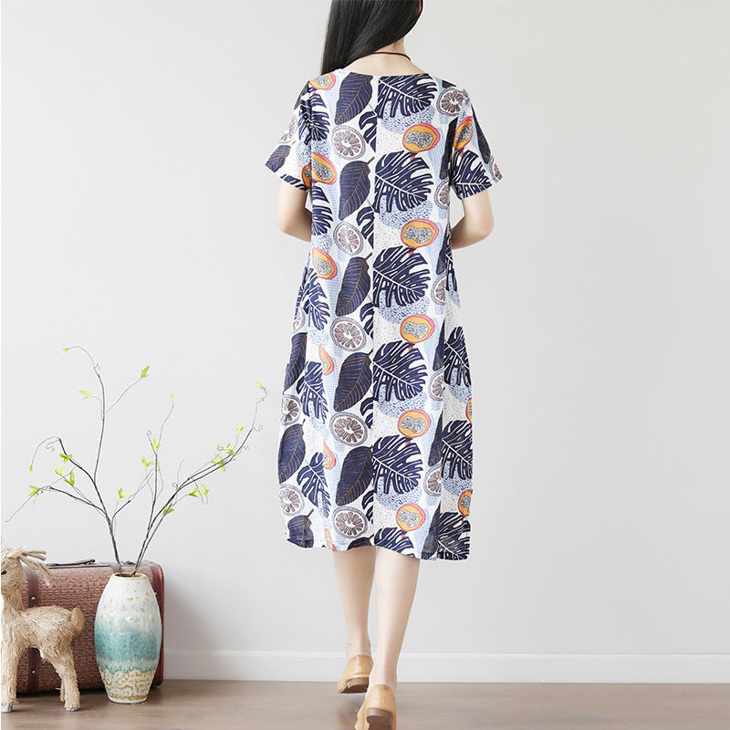 还穿什么T恤啊，太土了!18年新款连衣裙都在这，聚会穿贼有面