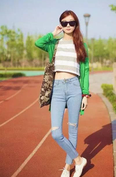 紧身裤不一样的韵味，打造您的曼妙身姿，彰显妹子大气婉约气质