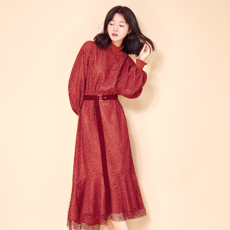 真没想到，秋装“欧货裙”竟如此洋气!53岁妈妈穿，侧影都美翻