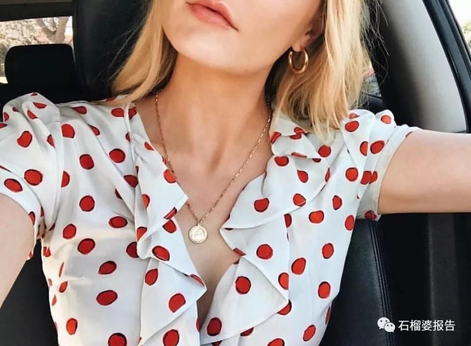 今年最红的一条复古项链，据说可以让人充满勇气