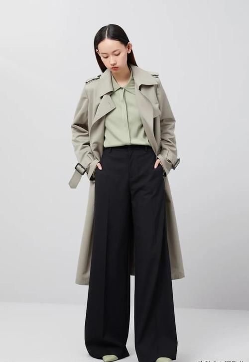  [着装]一条完美裤装或半裙，提升着装质感同时，还能给上衣带来一次新生