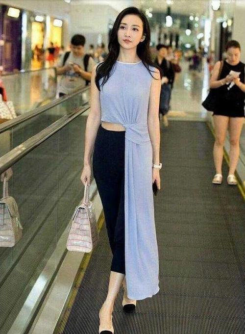 王鸥杨幂暗地较量明着撕逼，网友：未婚和少妇就是不一样！杨幂碾