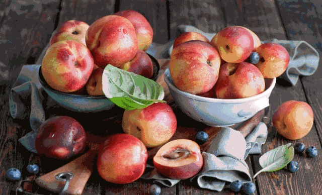 西瓜和桃一起吃会中毒？老谣言何时休！