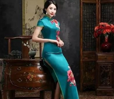 为何旗袍的俩边都会开条“缝”？其真实的作用，却让无数人脸红