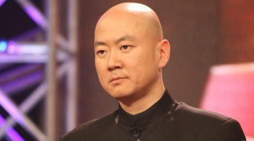 张含韵郭冬临等为疫苗事件发声，何炅建议为受害孩子给出补救方案