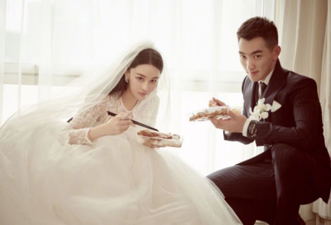 好友爆料何捷背景，战友们都很敬佩张馨予，网友:嫁对了!