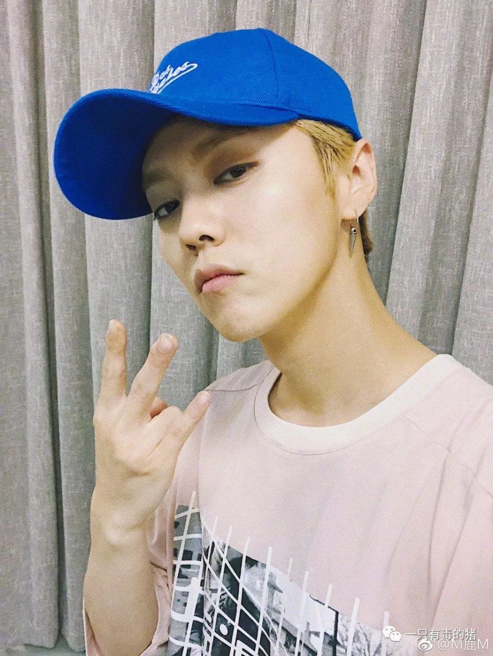 卸了妆的王一博和鹿晗，一点都不娘