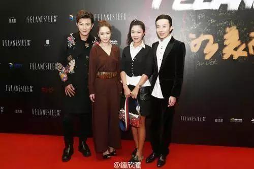 阿娇衣品大变！穿的像个高中生，但网友却盯着她肚子上的淤青不放