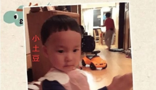 #孩子#吴京佟丽娅给孩子“剪头发”, 一个专业一个坑娃, 网友: 道具亮了