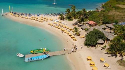 一个小岛被两个国家分：曾修界16次，如今穿越界限不需任何手续