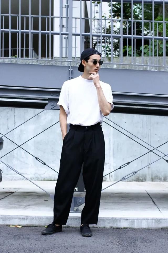  「长衣短裤」在穿衣搭配这事上，男人到底能不能「长衣+短裤」？