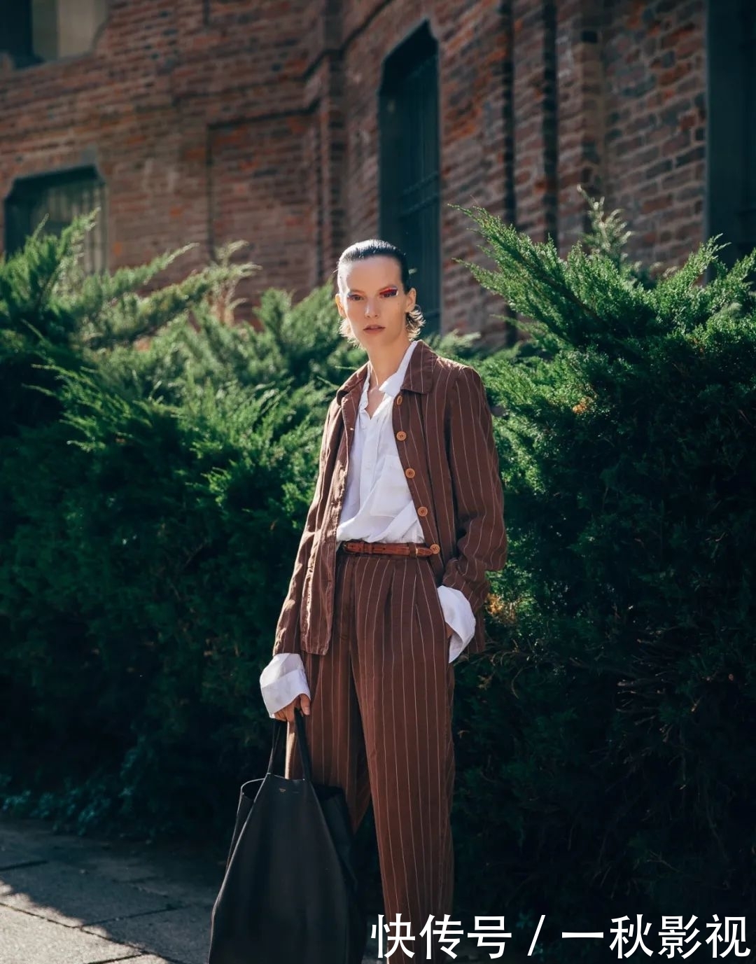  时髦：你的外套还不换吗？开春超火的5件薄外套，时髦炸了！