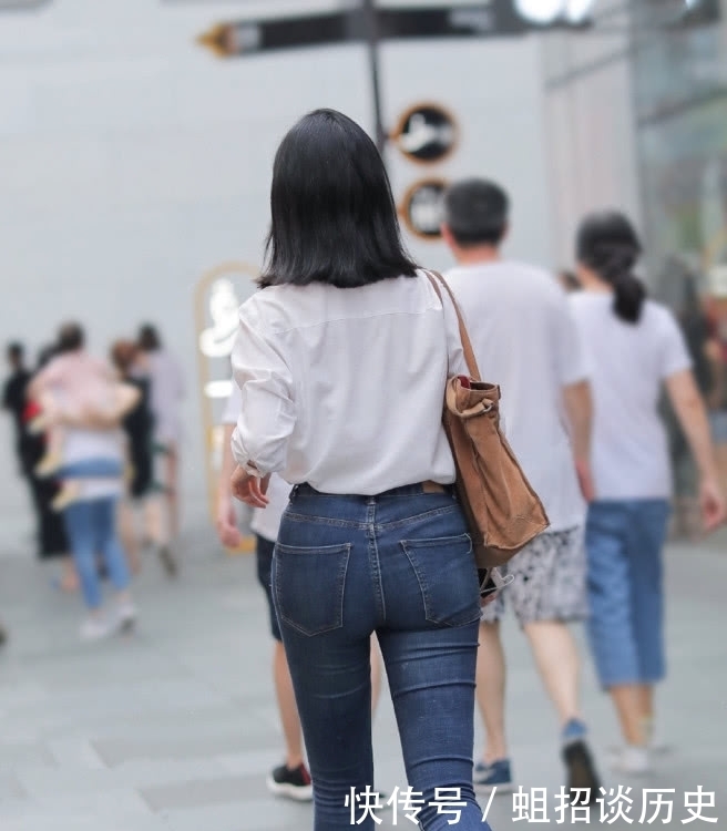 清爽|选择清爽干练的牛仔裤穿搭,让你轻松应对初夏,秀出想要的美