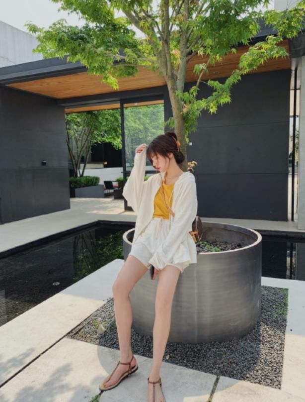  「多变」原来现在的美人都这样搭配！2件套搭配风格多变，怪以前太手残了