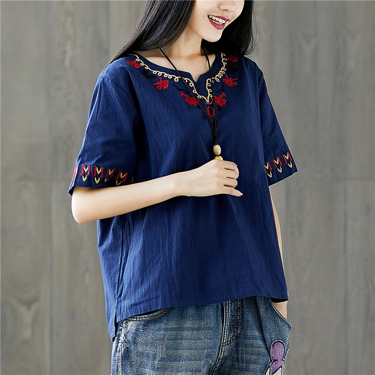 身材丰满的女人别错过,紧身打底衫,穿出万种风情,尽显完美曲线