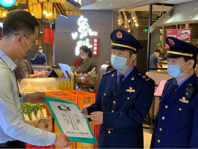  「餐饮单位」石家庄市桥西区市监局开展“使用公筷公勺 共建文明餐桌”行动