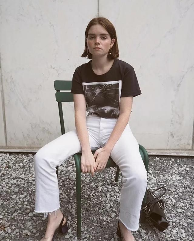 关于白色牛仔裤,这些是时尚博主没告诉过大家的搭配心机