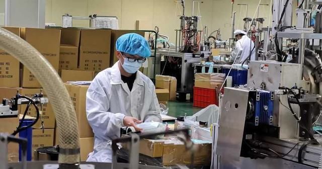  [市值大幅衰]及时止损！政治豪赌输了，郭台铭投资媒体也栽了？