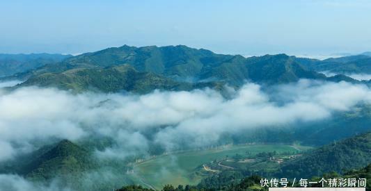 中国广袤的土地上横亘着一条巨龙，不是长江不是黄河，你知道吗？