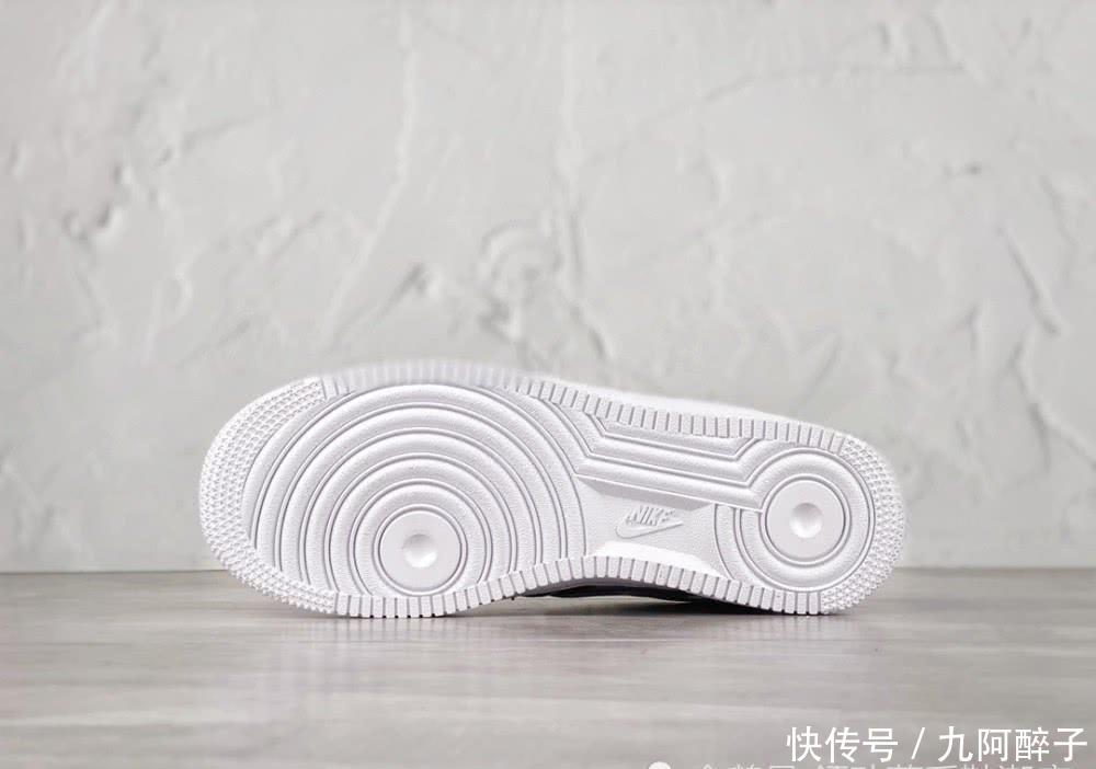 「Nike」糖果色系“樱桃”主题,Nike的这一款清新系鞋子
