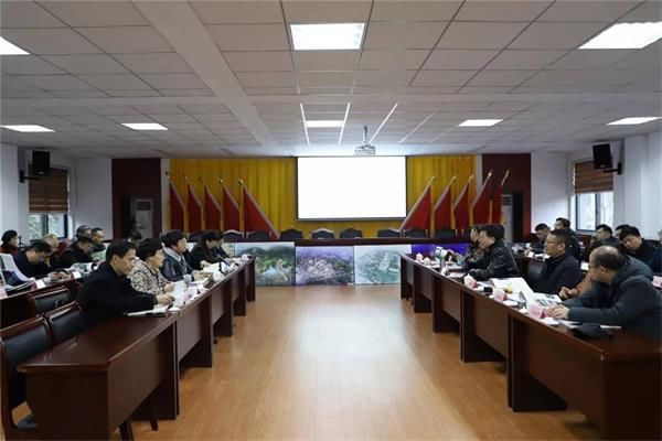 携手谋发展 共建都市区，蔡艳率婺城区党政代表团赴金华山旅游经