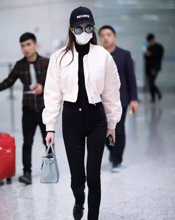  美成：30岁之后这一色调慎穿，一不小心美成美少女像18！