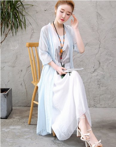 早秋还是有点热，体胖多汗的妈妈就喜欢穿棉麻装，清凉透气还时尚