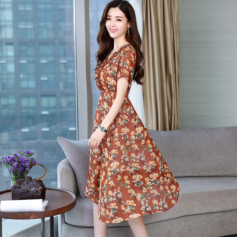 真丝连衣裙贵死了!说实话我买不起，但这几款看一眼都觉得值了