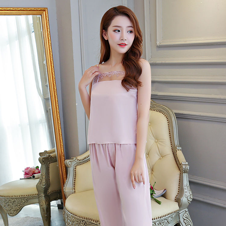 闺蜜晚上睡觉居然不戴文胸!看到她这么穿,终于知道为什么了