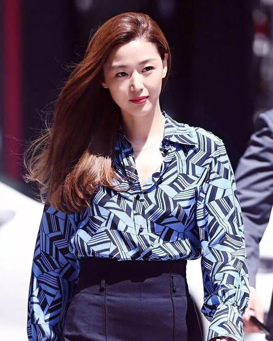 全智贤又又又又回来了!还记得她曾经带火全球的“人鱼唇”吗?