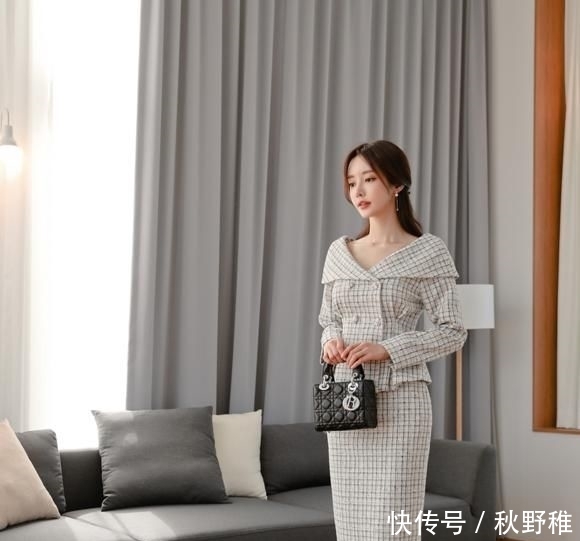  朦胧：孙允珠：灰调朦胧网格燕尾职业西装裙写真
