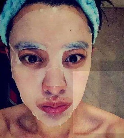 「女生」真正懂保养的女生,喜欢在这几个时间段敷面膜,难怪皮肤白皙水润