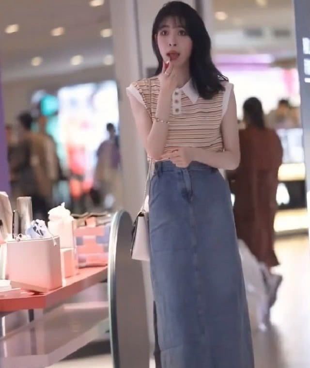  过时|小白裙早就过时了，现在流行“梯子裙”，洋气显高，让你轻松十倍